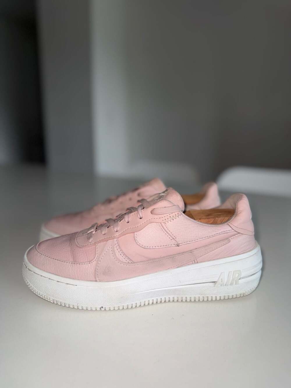 Nike Women's Air Force 1 PLT.AF.ORM Pink Oxford Sneakers DJ9946-602